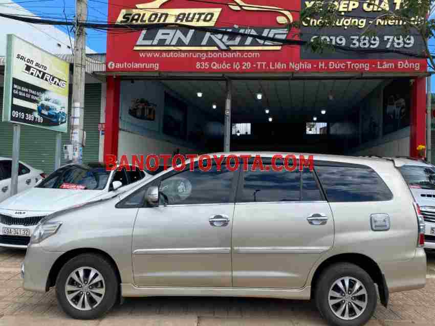 Cần bán gấp Toyota Innova 2.0E năm 2015 giá cực tốt