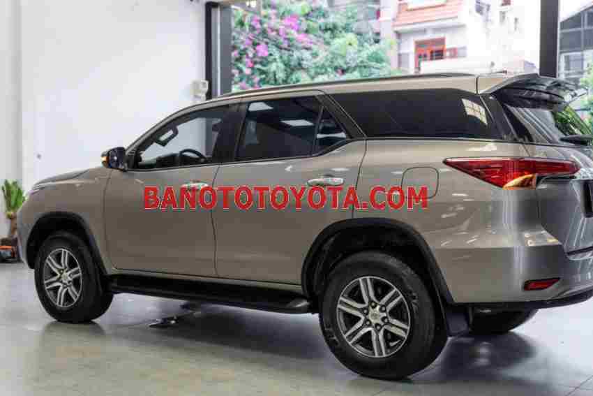 Toyota Fortuner 2.4G 4x2 AT 2021 Máy dầu, xe đẹp