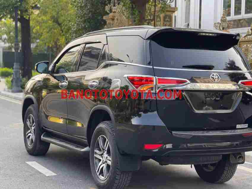 Cần bán gấp Toyota Fortuner 2.7V 4x2 AT năm 2019 giá cực tốt