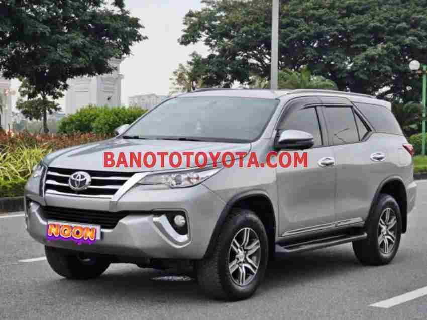 Cần bán Toyota Fortuner 2.4G 4x2 AT Máy dầu 2018 màu Bạc