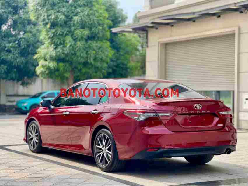 Bán Toyota Camry 2.0Q, màu Đỏ, Máy xăng, 2022