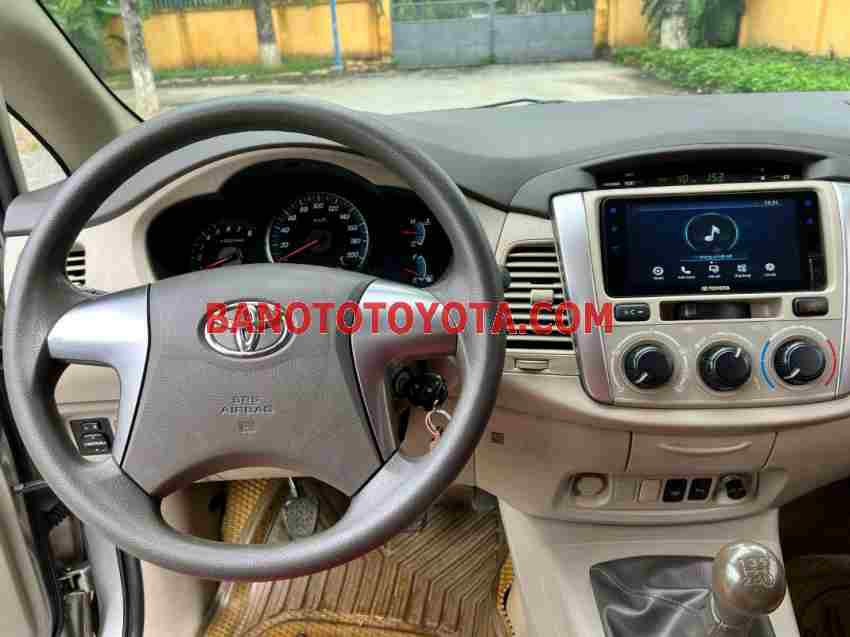 Toyota Innova 2.0E 2016 Số tay giá đẹp