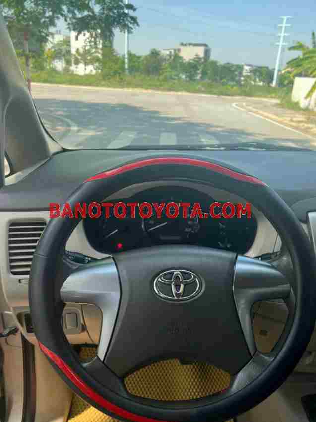 Toyota Innova 2.0E 2014 giá cực tốt