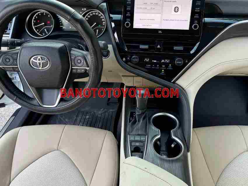 Toyota Camry 2.0Q 2022 Máy xăng đẹp long lanh