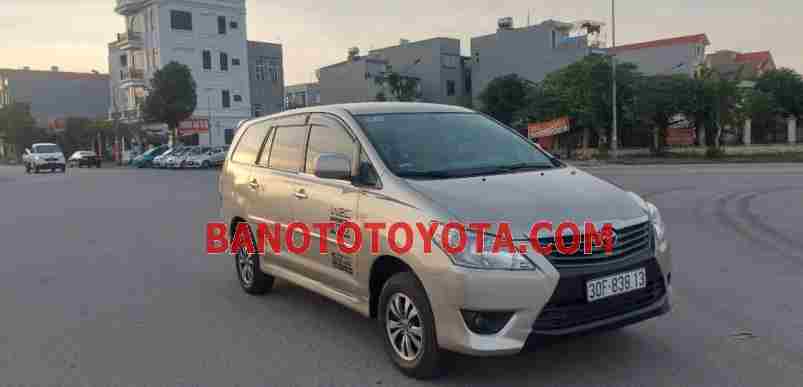 Cần bán gấp Toyota Innova 2.0J 2013 - Xe đẹp - Giá tốt