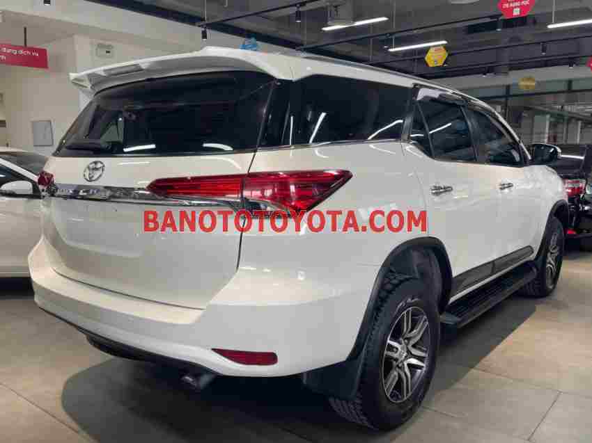 Cần bán gấp xe Toyota Fortuner 2.7V 4x2 AT 2020 màu Trắng