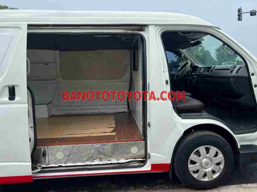 Toyota Hiace 2.5 model 2009 xe chuẩn hết ý