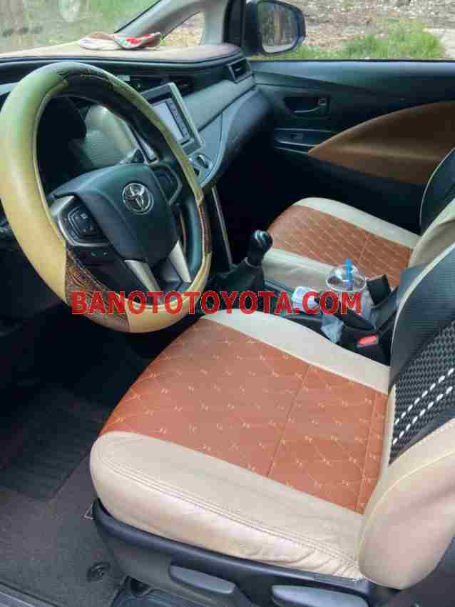 Cần bán Toyota Innova 2.0E 2019 - Số tay