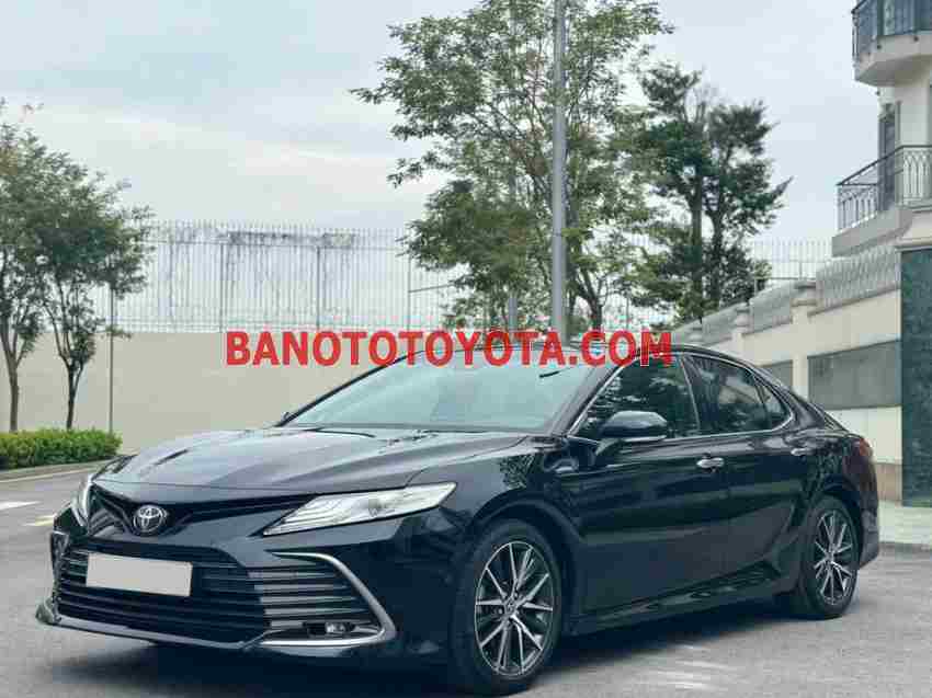 Toyota Camry 2.0Q 2023 Máy xăng đẹp long lanh