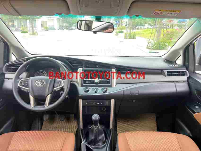 Toyota Innova 2.0E 2017, xe đẹp, hết ý