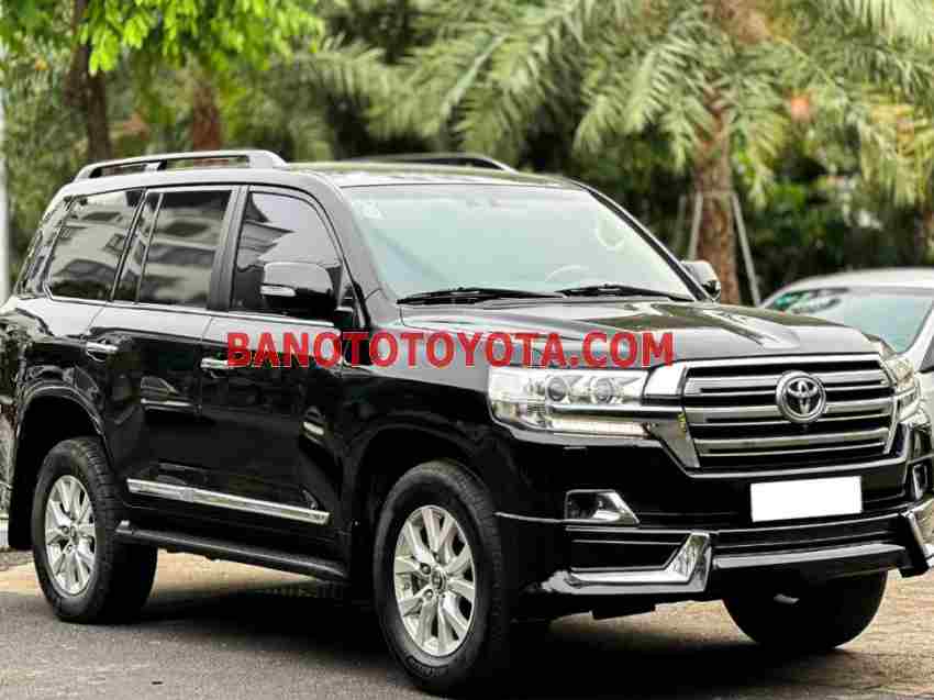 Cần bán gấp xe Toyota Land Cruiser VX 4.6 V8 năm 2016, màu Đen, Số tự động