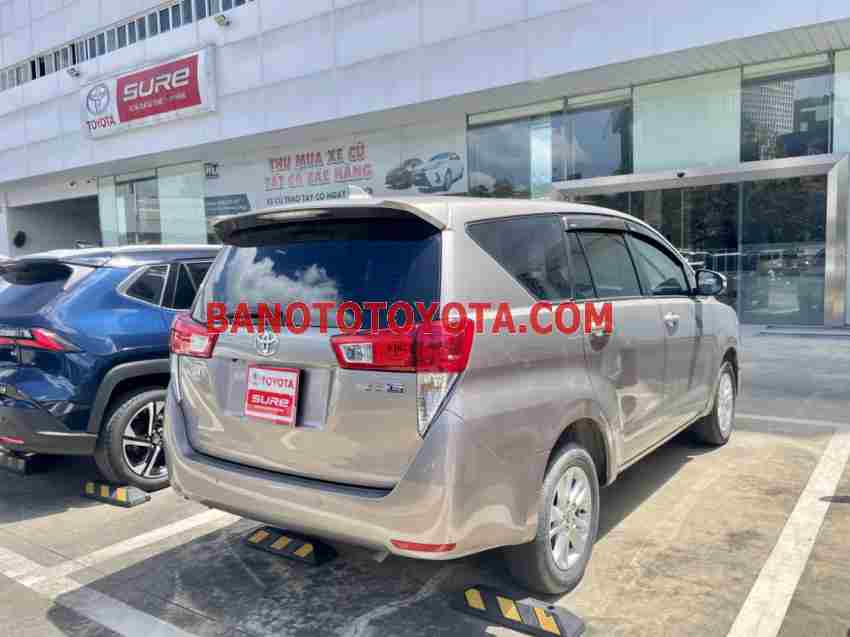 Cần bán xe Toyota Innova 2.0E năm 2019 màu Đồng cực đẹp