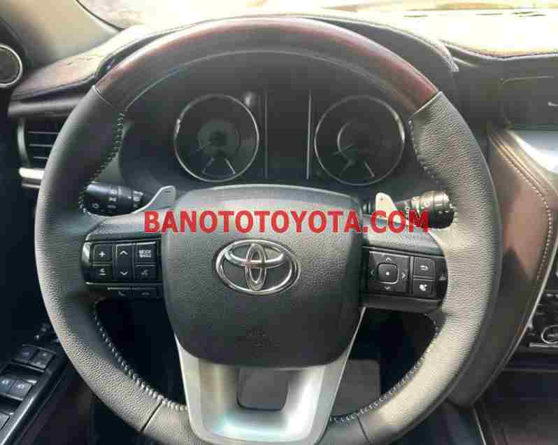 Cần bán xe Toyota Fortuner 2.7V 4x2 AT 2017, xe đẹp