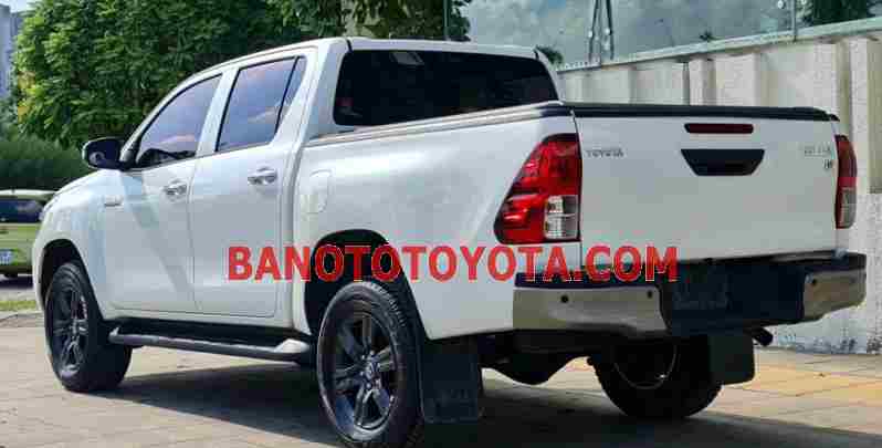 Toyota Hilux 2.4L 4x2 AT 2021 - Giá tốt