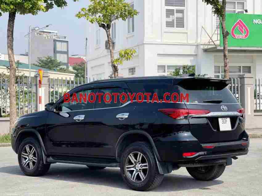 Cần bán gấp xe Toyota Fortuner 2.7V 4x2 AT năm 2019, màu Đen, Số tự động