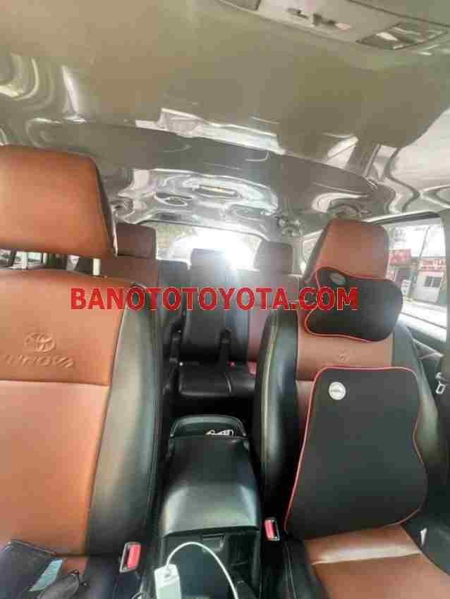 Cần bán gấp Toyota Innova 2.0E 2019 - Xe đẹp - Giá tốt