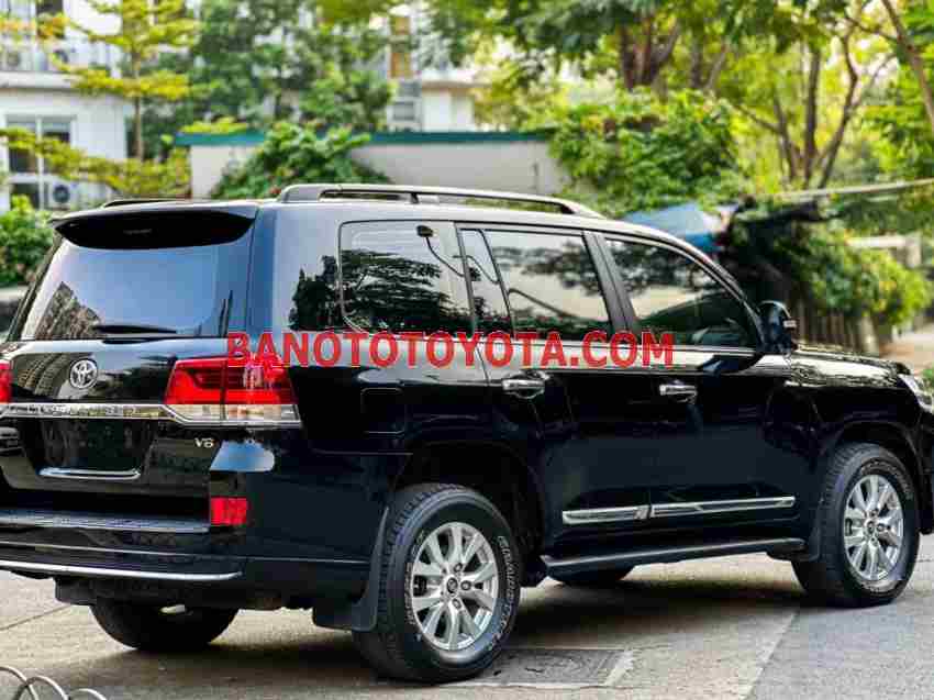 Cần bán Toyota Land Cruiser VX 4.6 V8 đời 2017