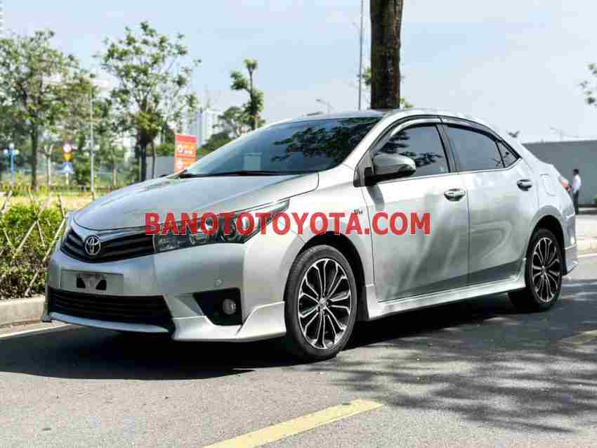 Cần bán Toyota Corolla altis 2.0V đời 2016