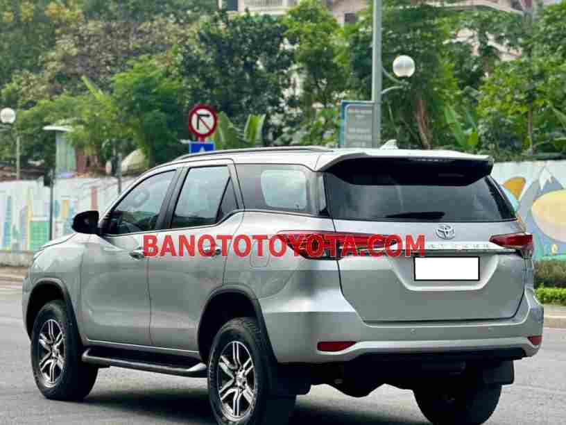 Cần bán gấp Toyota Fortuner 2.4G 4x2 AT đời 2019, màu Xám