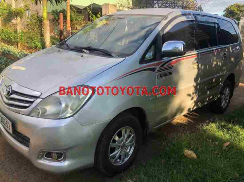 Cần bán xe Toyota Innova J năm 2007 màu Bạc cực đẹp