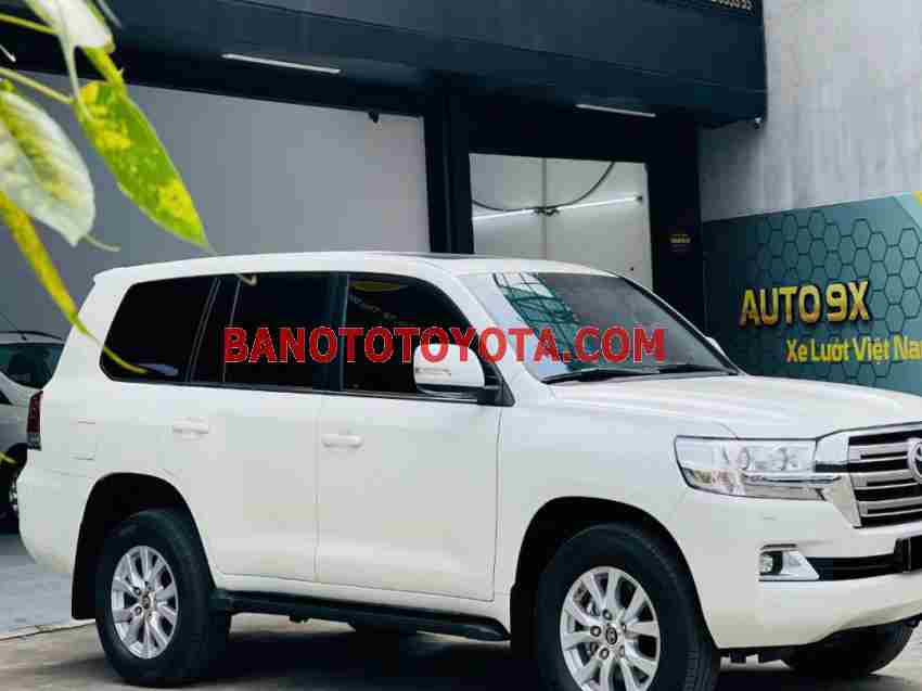 Toyota Land Cruiser 4.6 V8 model 2020 xe chuẩn hết ý