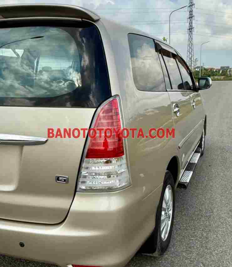 Cần bán Toyota Innova G Máy xăng 2010 màu Cát