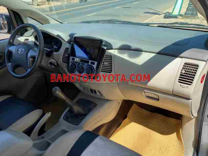 Cần bán Toyota Innova 2.0E 2014 xe đẹp