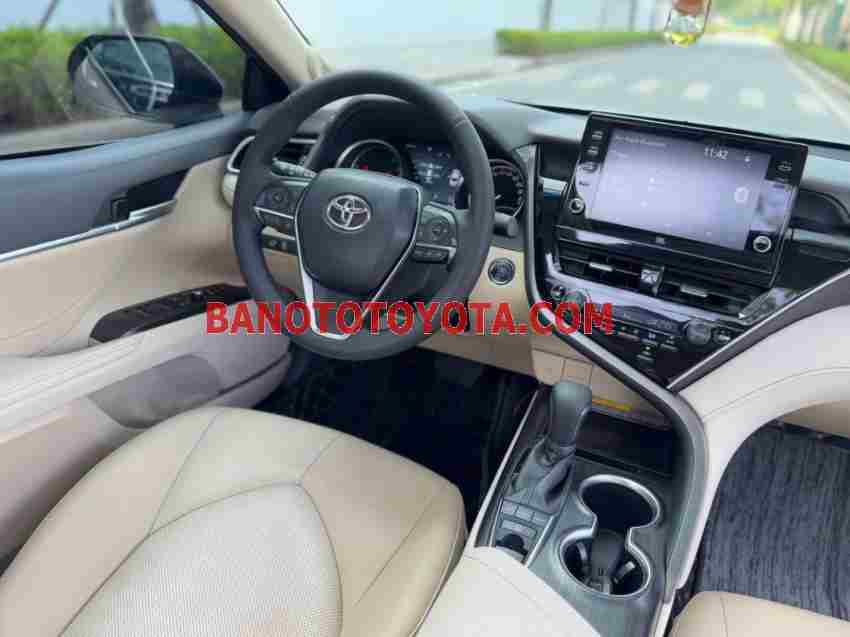 Toyota Camry 2.0Q sản xuất 2021 cực chất!