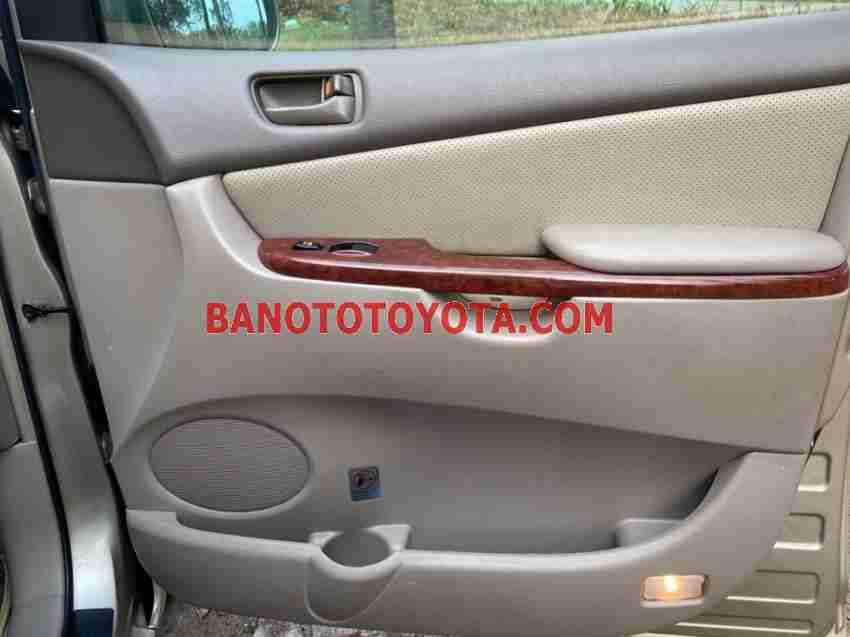 Cần bán xe Toyota Sienna LE 3.5 màu Vàng 2007