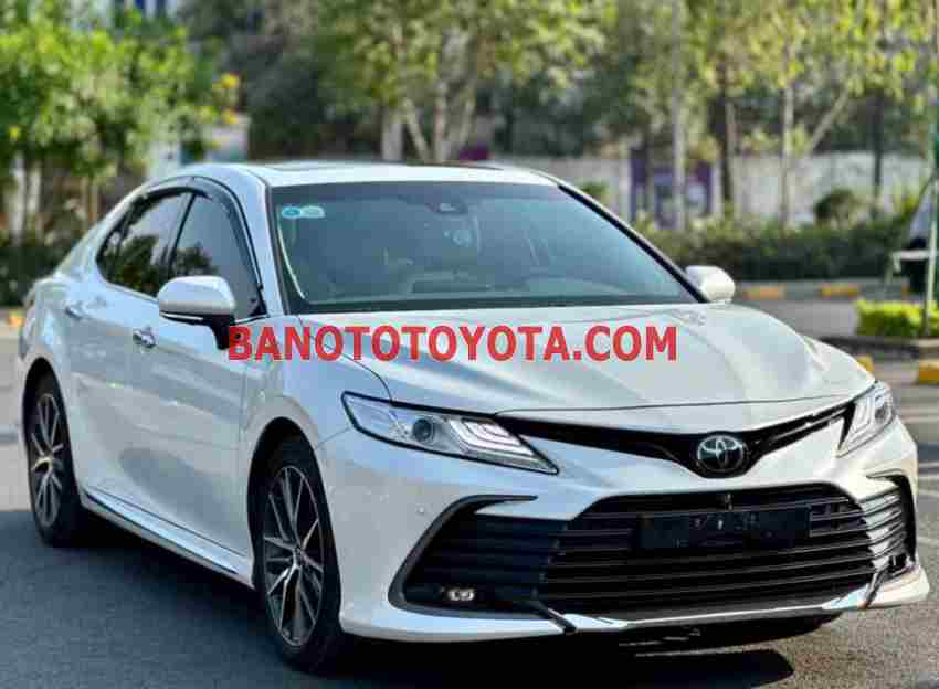 Toyota Camry 2023 Sedan màu Trắng