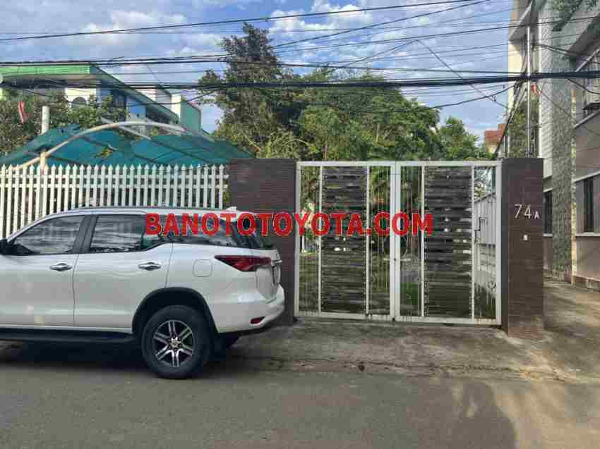 Cần bán gấp Toyota Fortuner 2.4G 4x2 AT năm 2020 giá cực tốt