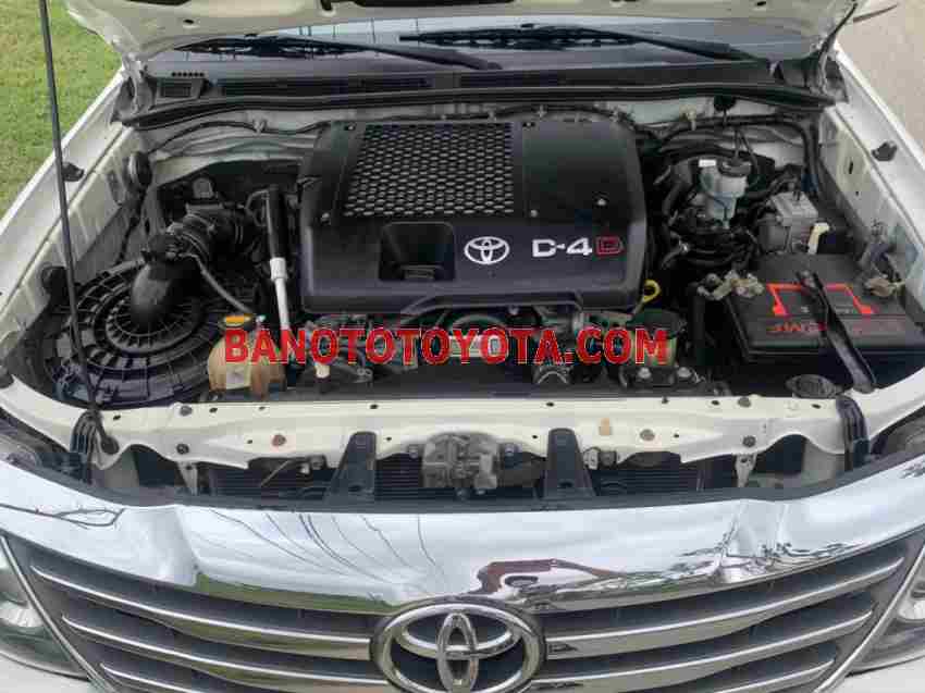 Cần bán xe Toyota Fortuner 2.5G năm 2016 màu Trắng cực đẹp