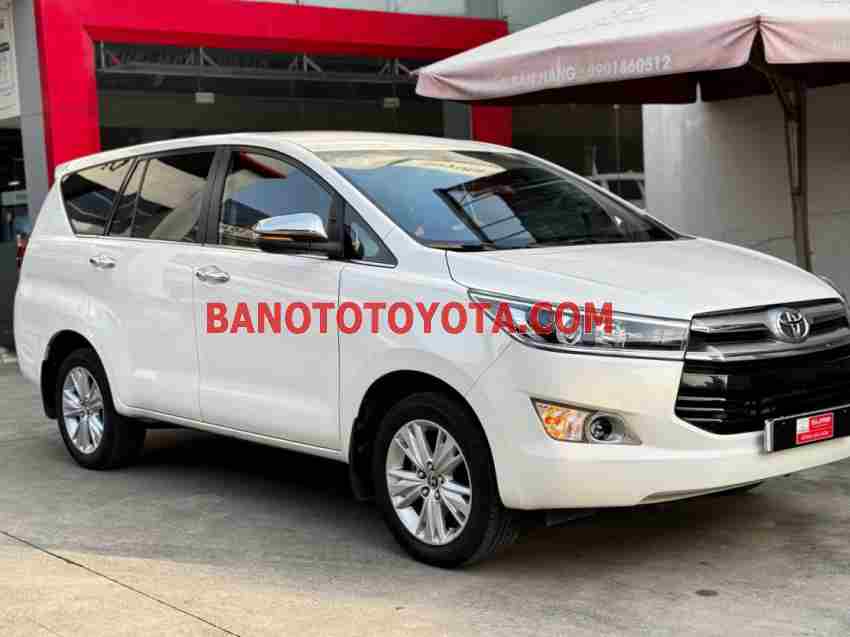 Bán xe Toyota Innova 2.0V đời 2018 - Giá tốt