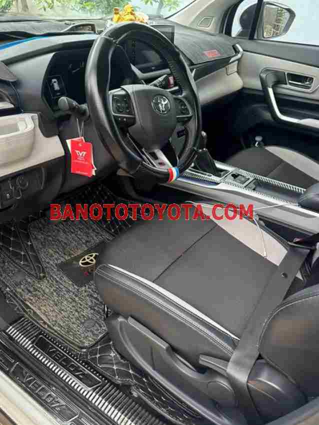 Cần bán nhanh Toyota Veloz Cross 1.5 CVT 2022 cực đẹp