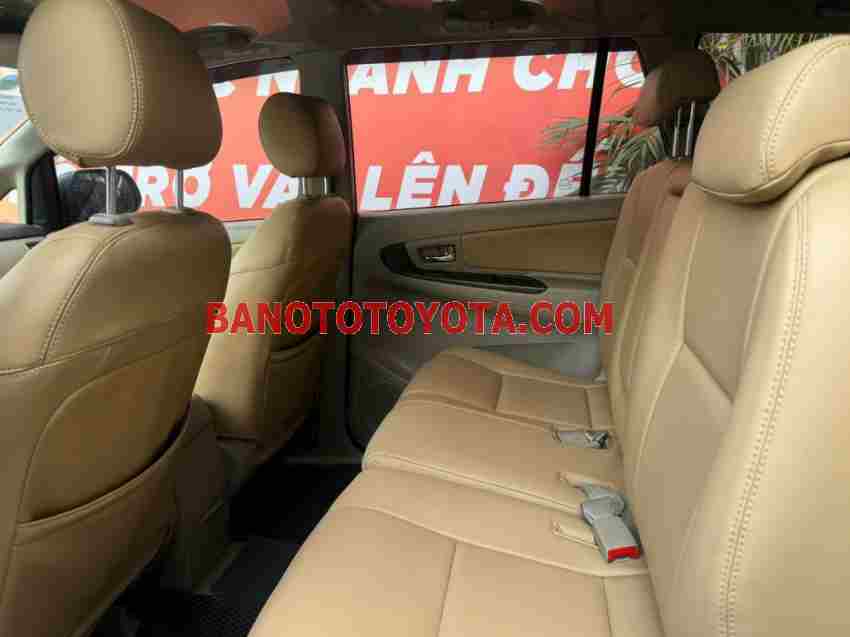 Cần bán xe Toyota Innova 2.0E sx 2015