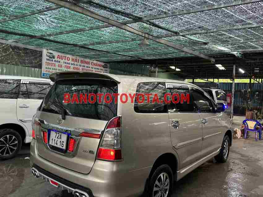 Cần bán gấp Toyota Innova 2.0J năm 2014 giá cực tốt