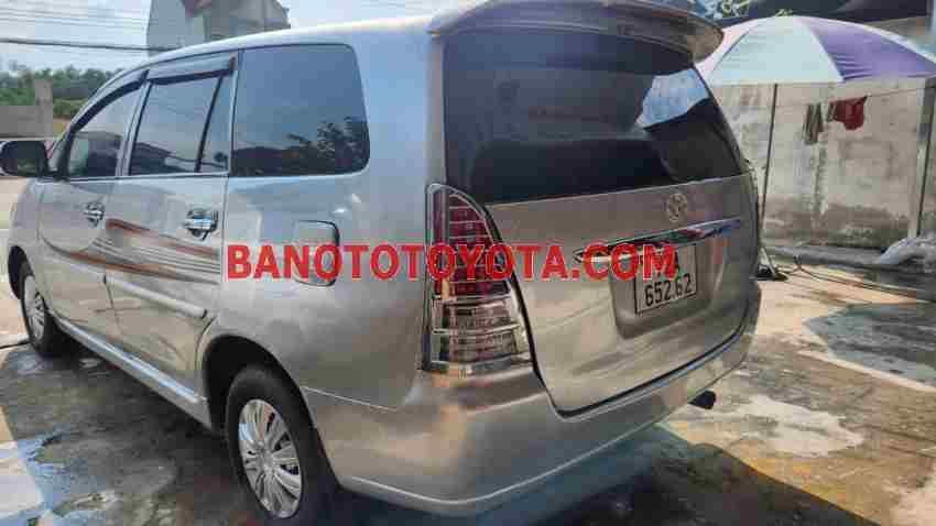 Cần bán xe Toyota Innova J sx 2009