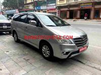 Cần bán gấp xe Toyota Innova 2.0E năm 2014, màu Bạc, Số tay