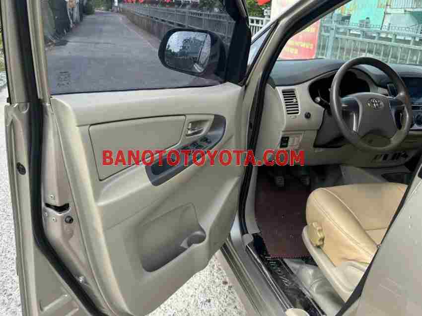 Toyota Innova 2.0E 2015, xe đẹp, hết ý