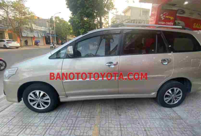 Toyota Innova 2.0E model 2015 xe chuẩn hết ý