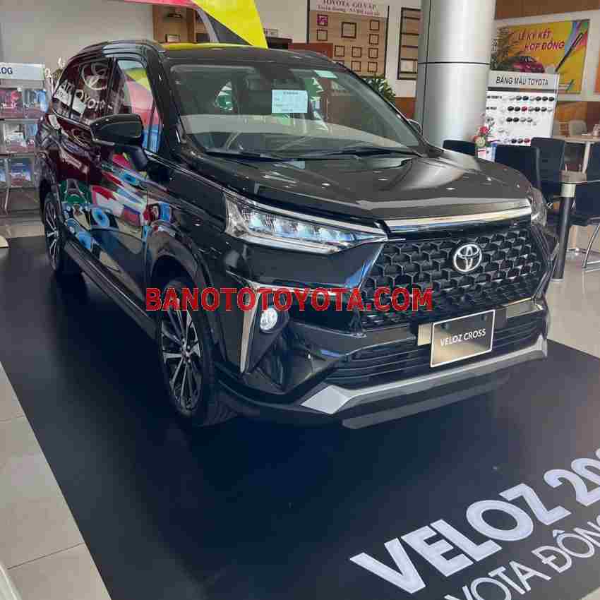 Bán Toyota Veloz Cross Top 1.5 CVT năm 2024, màu Đen, xe Lắp ráp trong nước