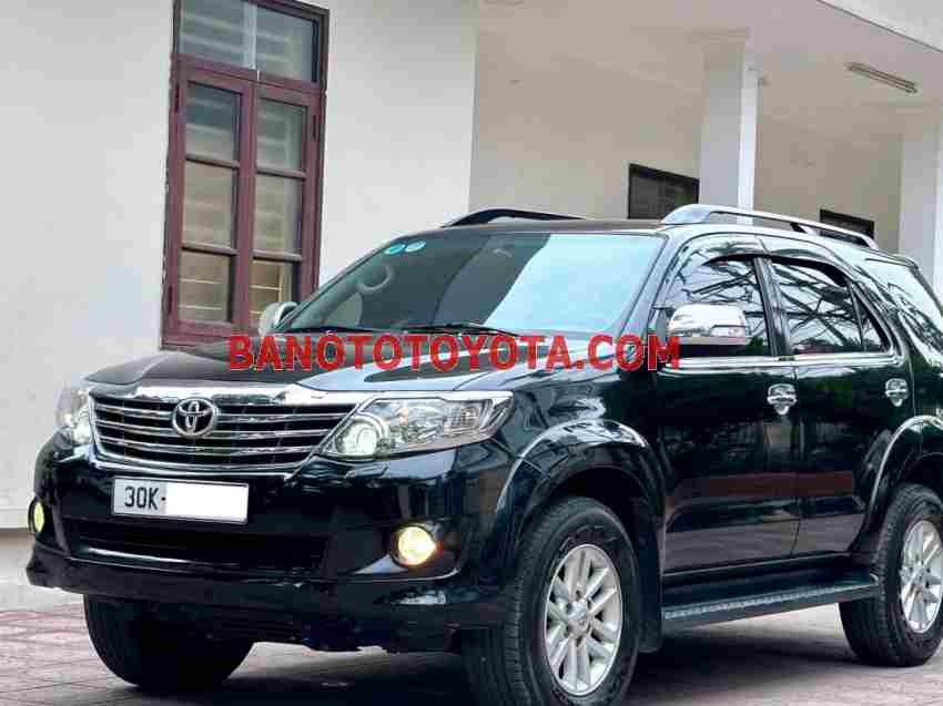 Cần bán gấp xe Toyota Fortuner 2.7V 4x4 AT 2013 màu Đen