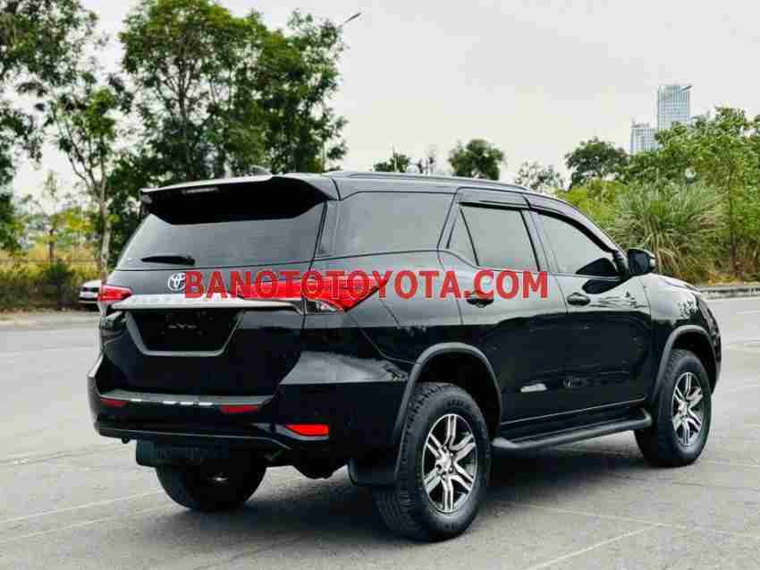 Cần bán xe Toyota Fortuner 2.4G 4x2 MT màu Đen 2019