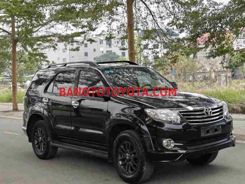 Cần bán Toyota Fortuner 2.7V 4X2 AT Máy xăng 2016 màu Đen