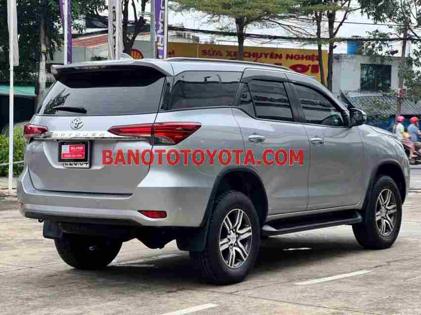 Cần bán xe Toyota Fortuner 2.7V 4x2 AT đời 2016