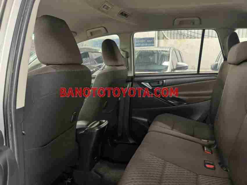 Cần bán xe Toyota Innova E 2.0 MT đời 2021