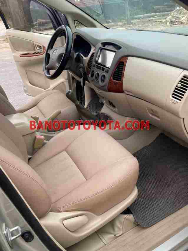 Cần bán xe Toyota Innova G 2008 Số tay màu Cát