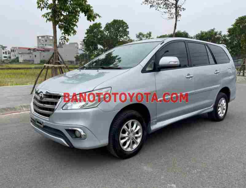 Cần bán xe Toyota Innova 2.0V sx 2014