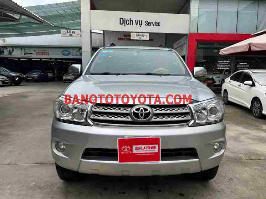 Xe Toyota Fortuner 2.7V 4x4 AT đời 2010 đẹp bán gấp