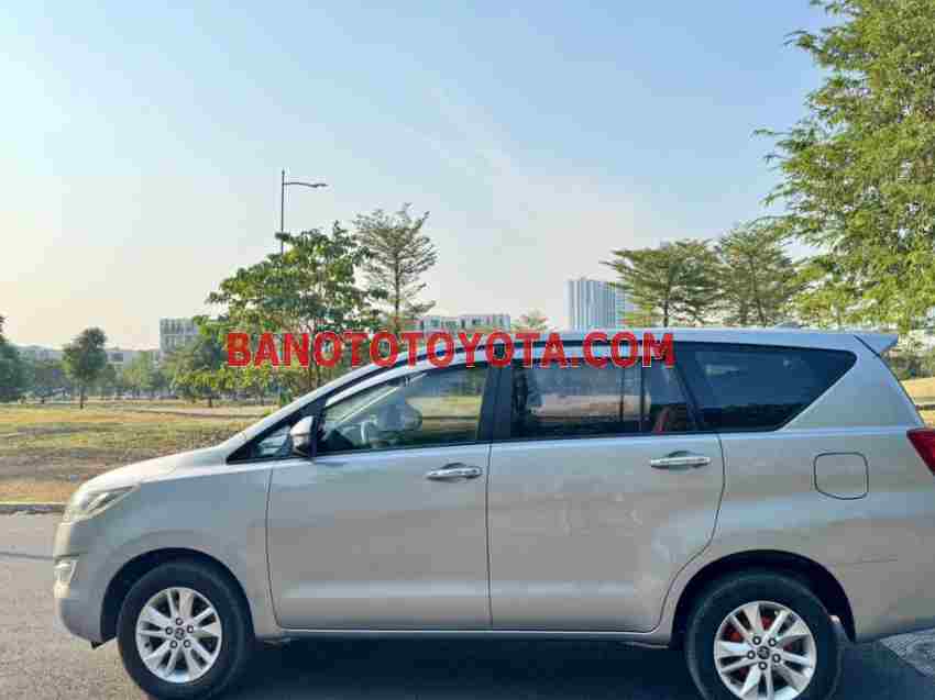 Cần bán xe Toyota Innova 2.0E sx 2017